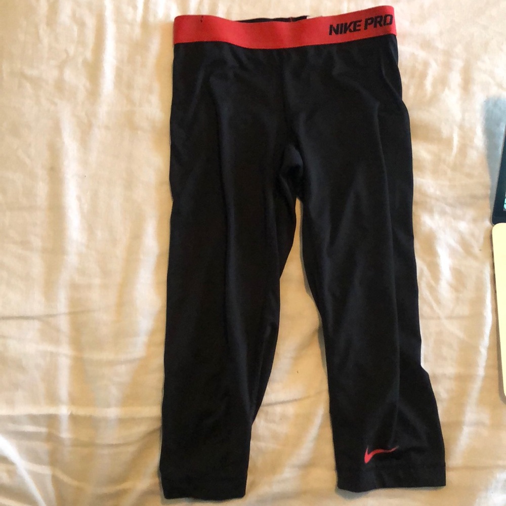 Black Nike Capris